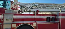 2005 Pierce Arrow XT Ladder Fire Truck Unit# 9077