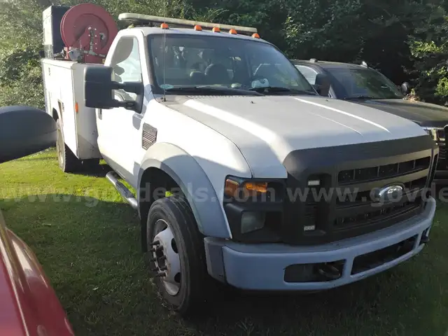 2008 Ford F-450 w/ Service Bed Unit# 26599