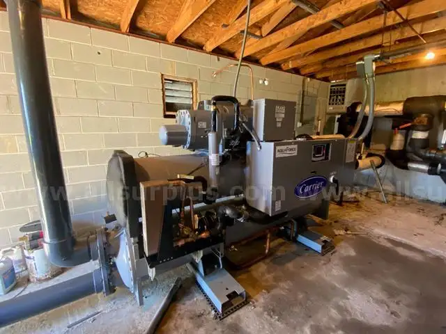 Carrier Aquaforce 30XW Chiller