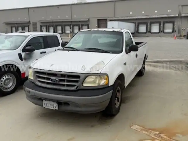2003 Ford F-150 XL Pickup Truck