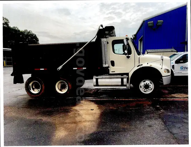 2007 Freightliner M2 112
