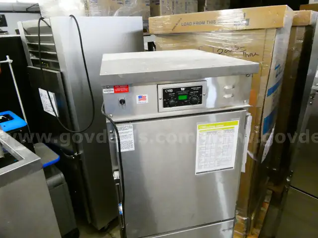 CVap Holding Cabinet