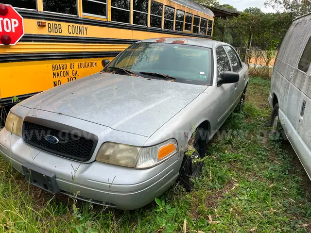 2006 Ford Crown Victoria (#CP602)