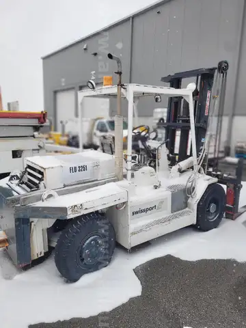 1974   FORKLIFT