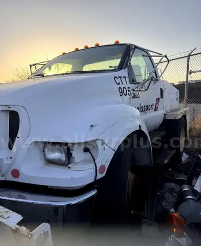 2007 Ford (Eagle Tugs) EB2-10 Bobtail CARGO TRANSPORT TRUCK