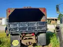 1990 Ford F700