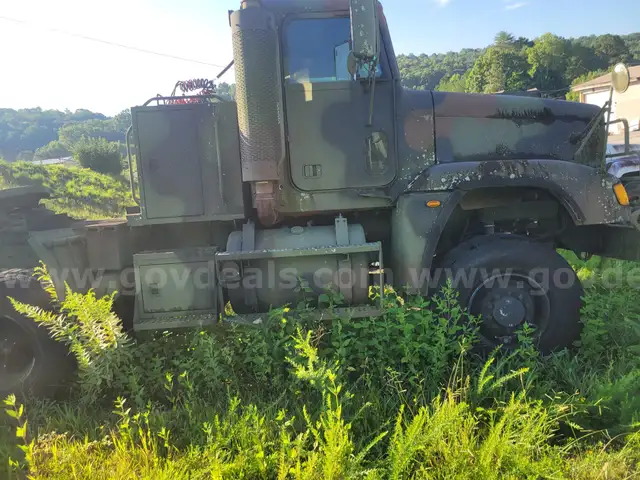 2009 Freightliner Road Tractor