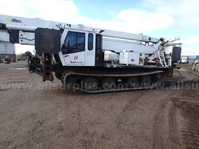 2012 Prinoth GT3000 Crawler Carrier w/ Altec AH125 Bucket Lift
