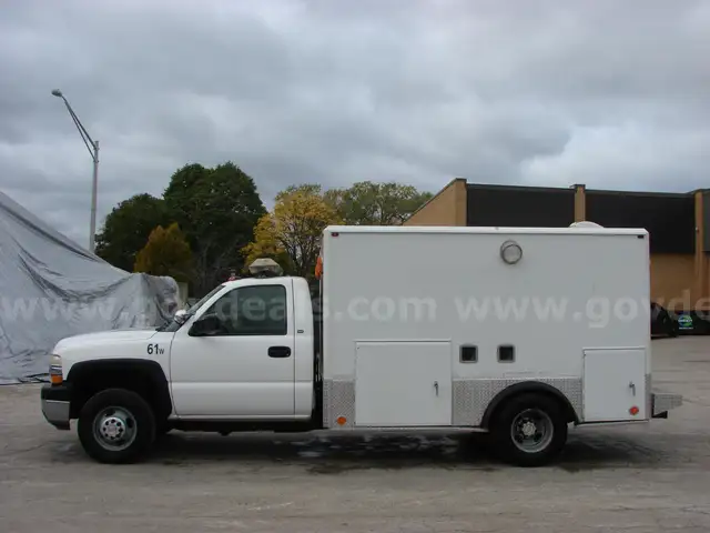 2002 Chevrolet Silverado 3500 6.0L V8