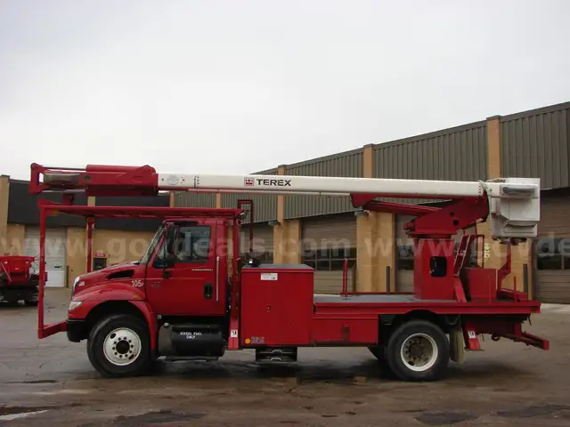 2007 International 4400 DUECO/TEREX bucket truck