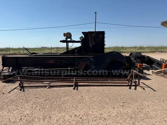 Pumping Unit, M320D-305-120, Lufkin, W/ Motor
