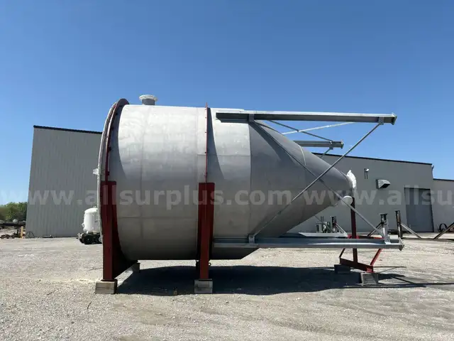 Coke Fine Surge Tank, 304L Stainless, 26ft 10-1/2in H X 15ft 11-3/4in D, UNUSED