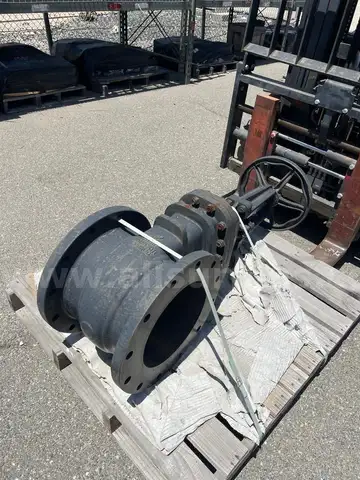 Valves & Fittings, Various Types & Sizes, 1 Lot