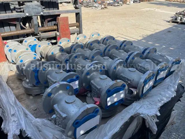 Valves, Various Types & Sizes, 1 Lot