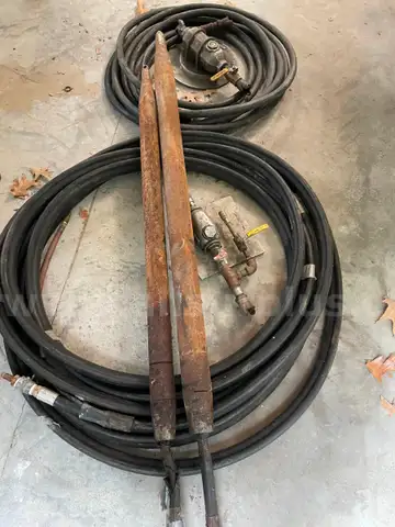 Thumper, Missile, hoses, oilers Ditch Witch, Vermeer