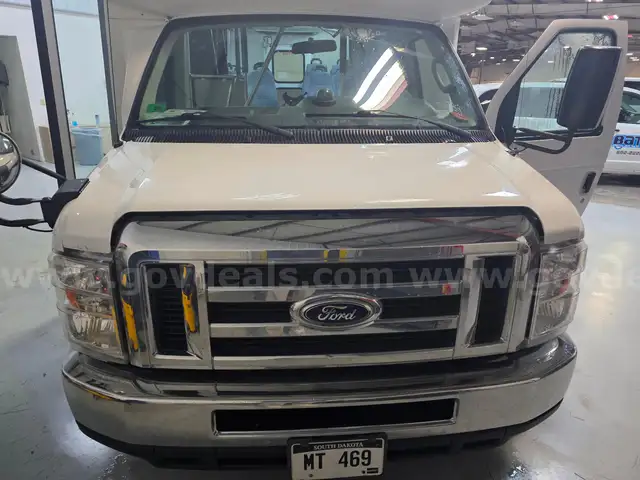 2015 Ford Econoline