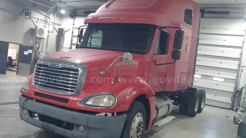 2007 Freightliner Columbia 120 Truck Tractor