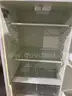 TOP-FREEZER REFRIGERATOR
