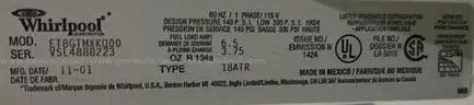 TOP-FREEZER REFRIGERATOR