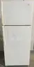TOP-FREEZER REFRIGERATOR