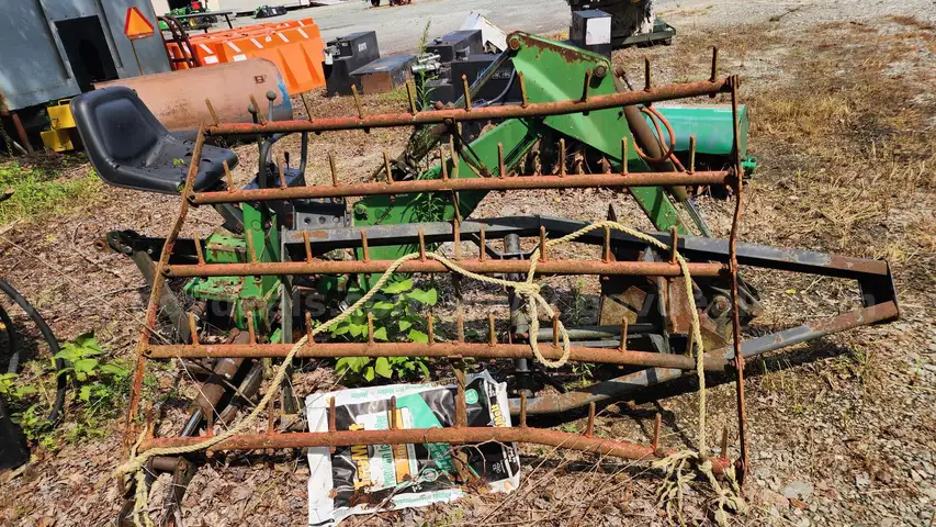 Red Metal Drag (Green Back Hoe, not included)