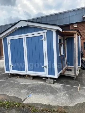 16&#x27; x 11&#x27; shed, painted blue with white trim
