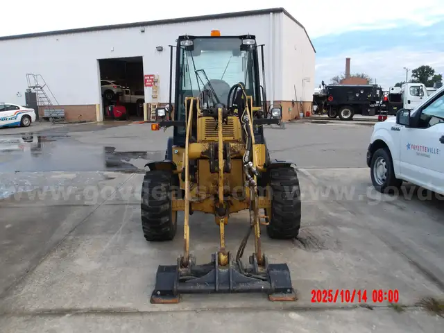 CAT FORK LIFT LOADER 904H