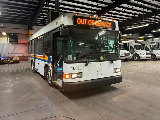 2010 GILLIG BUS