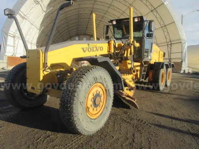 2004 Volvo Motor Grader - Model G726B