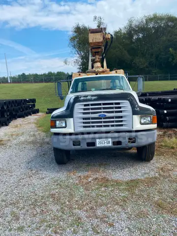 1997 Ford F800 CRANE TRUCK