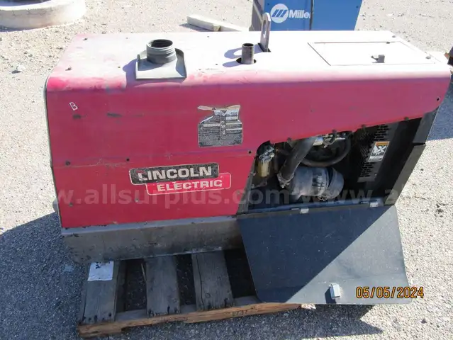 Lincoln Electric Ranger 305d Welding Machine 