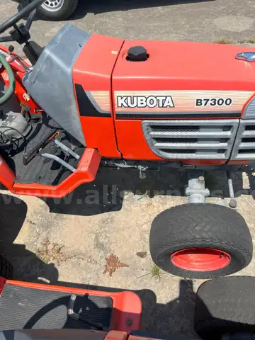 Tractor, Kubota B7300, Qty 1