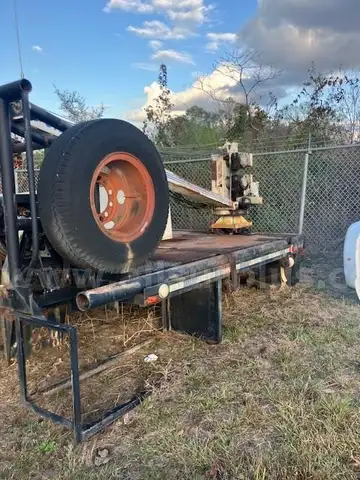 Utility Truck Bed w/ Crane, Qty 1