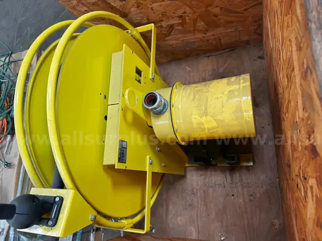 Heavy Duty Retractable Cord Reel