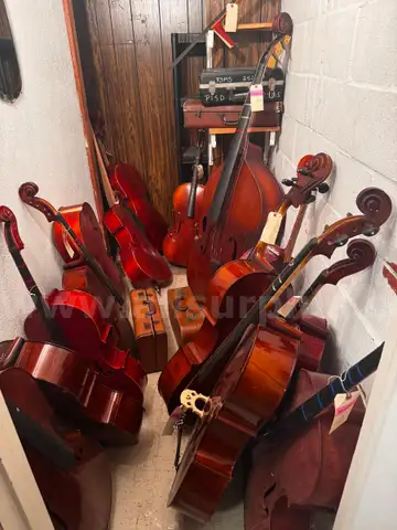 STUDENT MUSICAL INSTRUMENTS SURPLUS