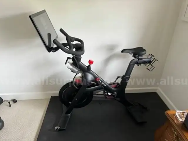 HOME GYM COMPLETE SET UP WITH BARELY USED EQUIPMENT