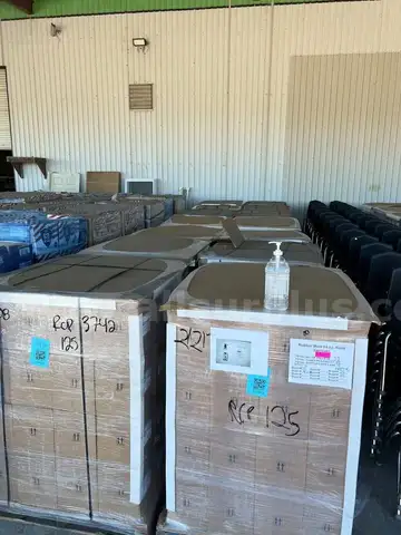 (4) Pallets Rubbermaid Commercial Table Top Gel Hand Sanitizer 64 Oz Pump Bottle