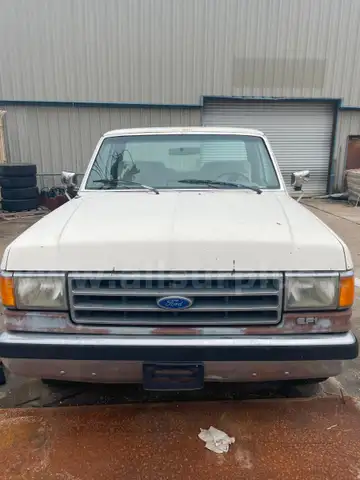 1990 Ford F-250 Reg. Cab 2WD