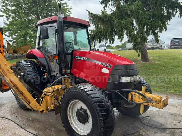 2015 Case 125A Tractor