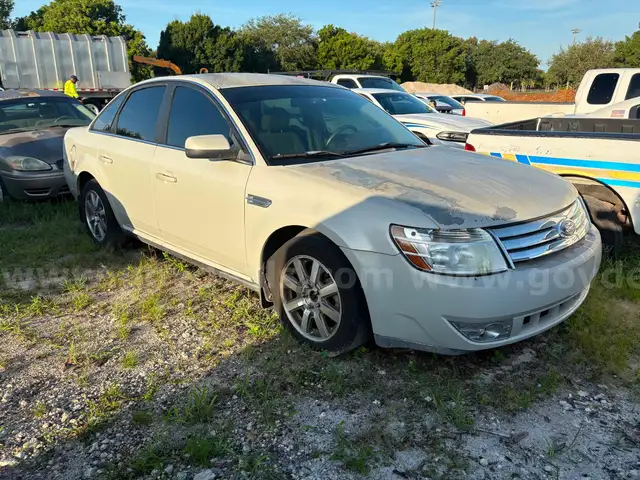 2008 Grey Ford Taurus