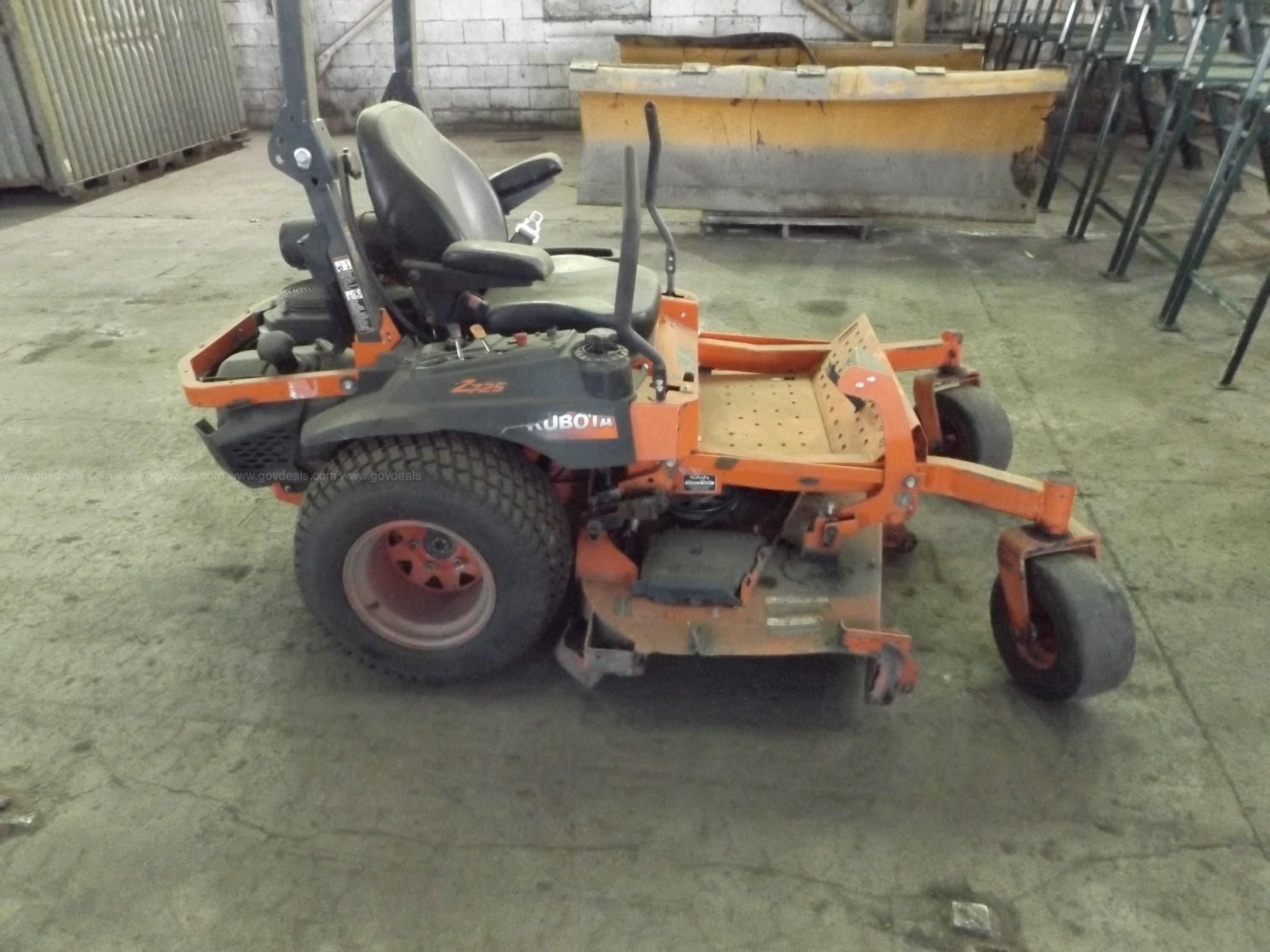 Kubota z725 best sale 60 inch