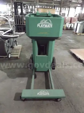 Playmate Tennis Ball Server Machine