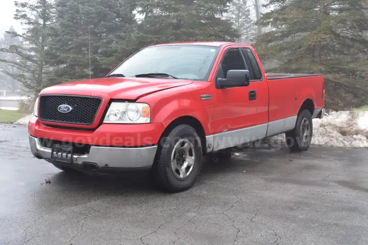 2005 Ford F-150 XLT 2WD