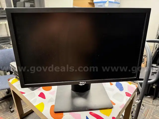 25 Dell Monitors