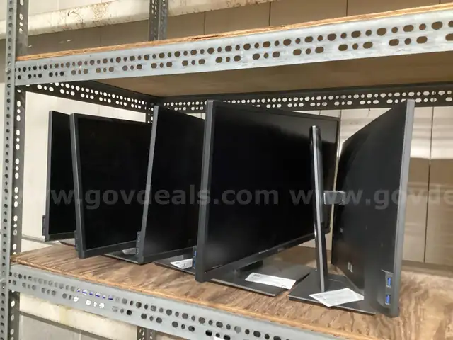 Lot of 5 Monitors