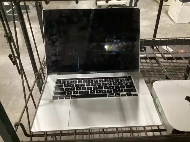 MacBook Pro 16" (2020)