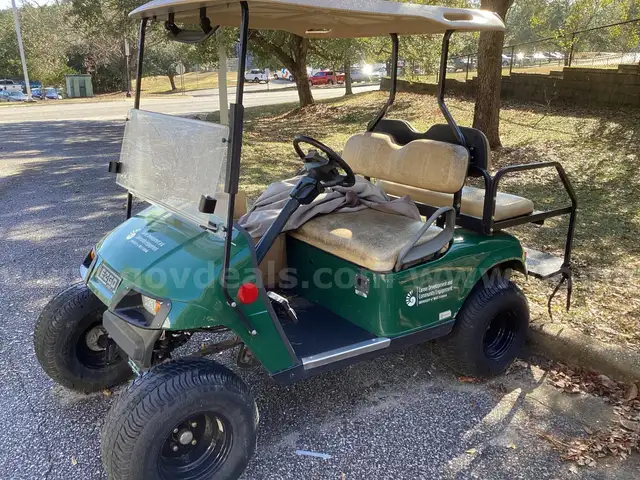 EZ Go Golf Cart, Electric