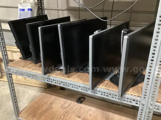 Lot of 6 Monitors