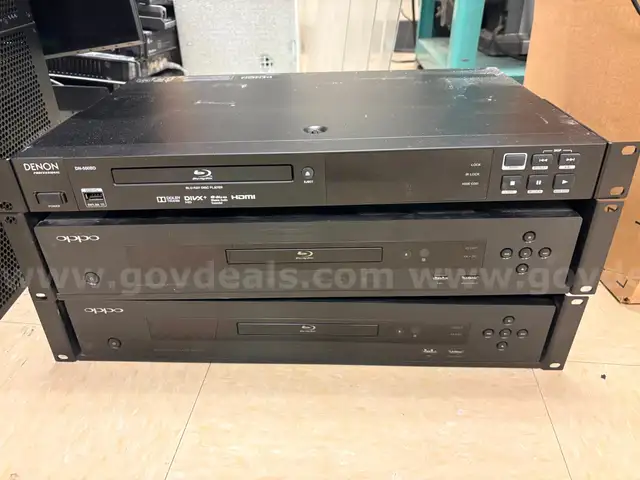 Lot of 3 Blu-Ray Players