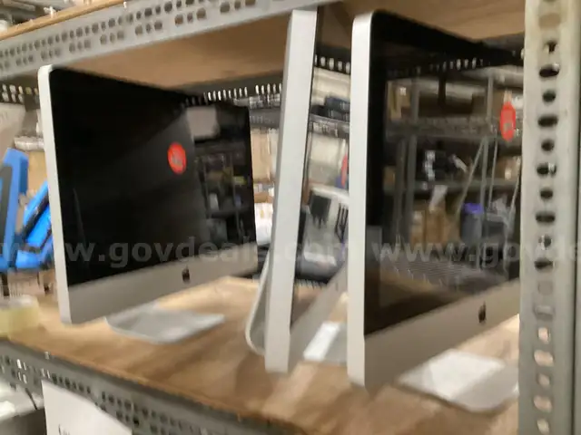 Lot of 3 Apple iMacs,